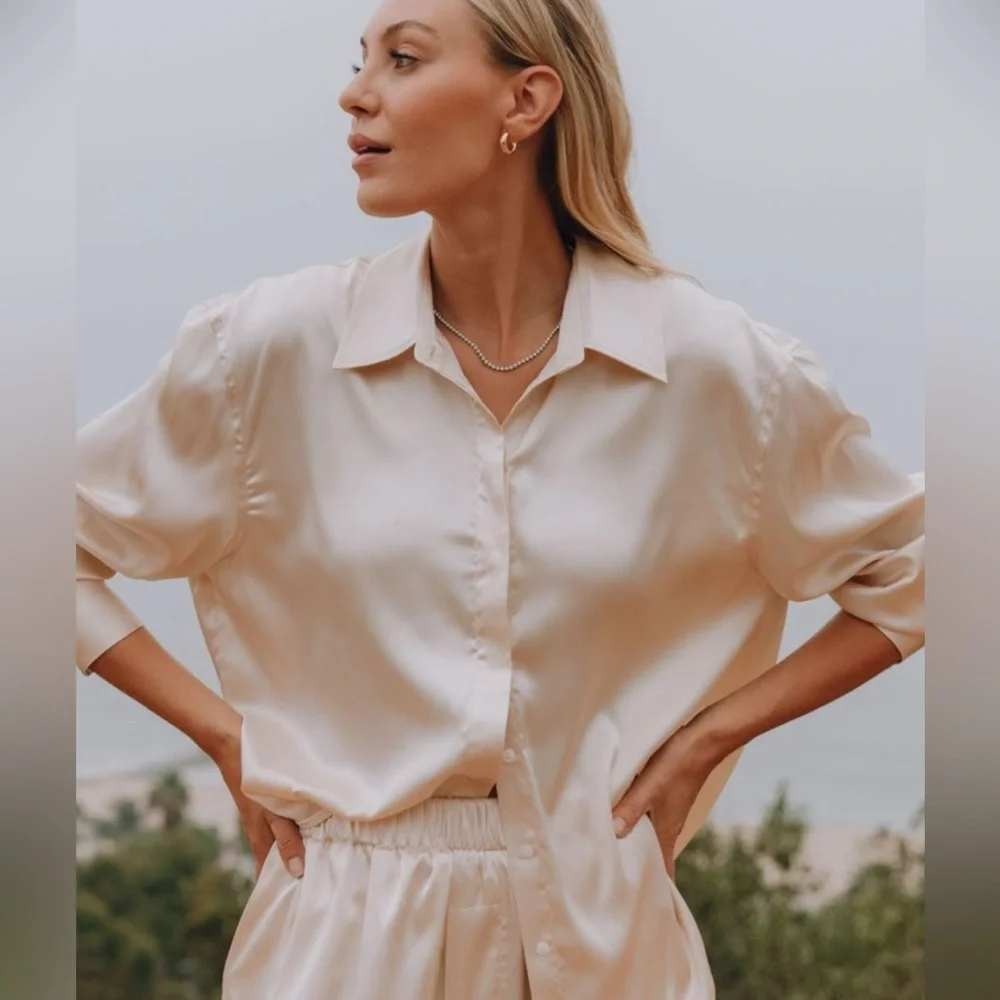 Daily Drills Champagne Satin Button Down Shirt Relaxed Blouse Beige Womens XS/S